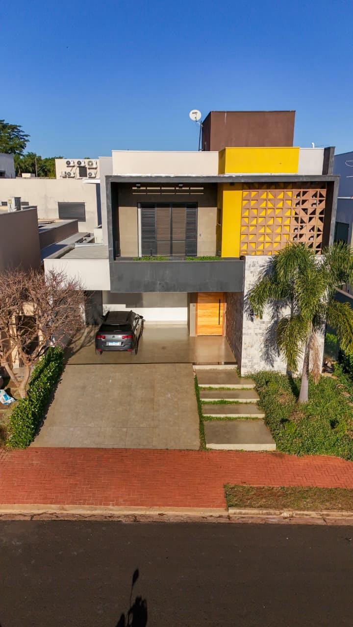 Casa moderna em condomínio